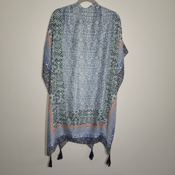 Cute caftan knee length - Picture 2 of 3